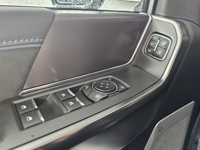 Used 2024 Ford F150 Platinum w/ FX4 Off-Road Package image 24