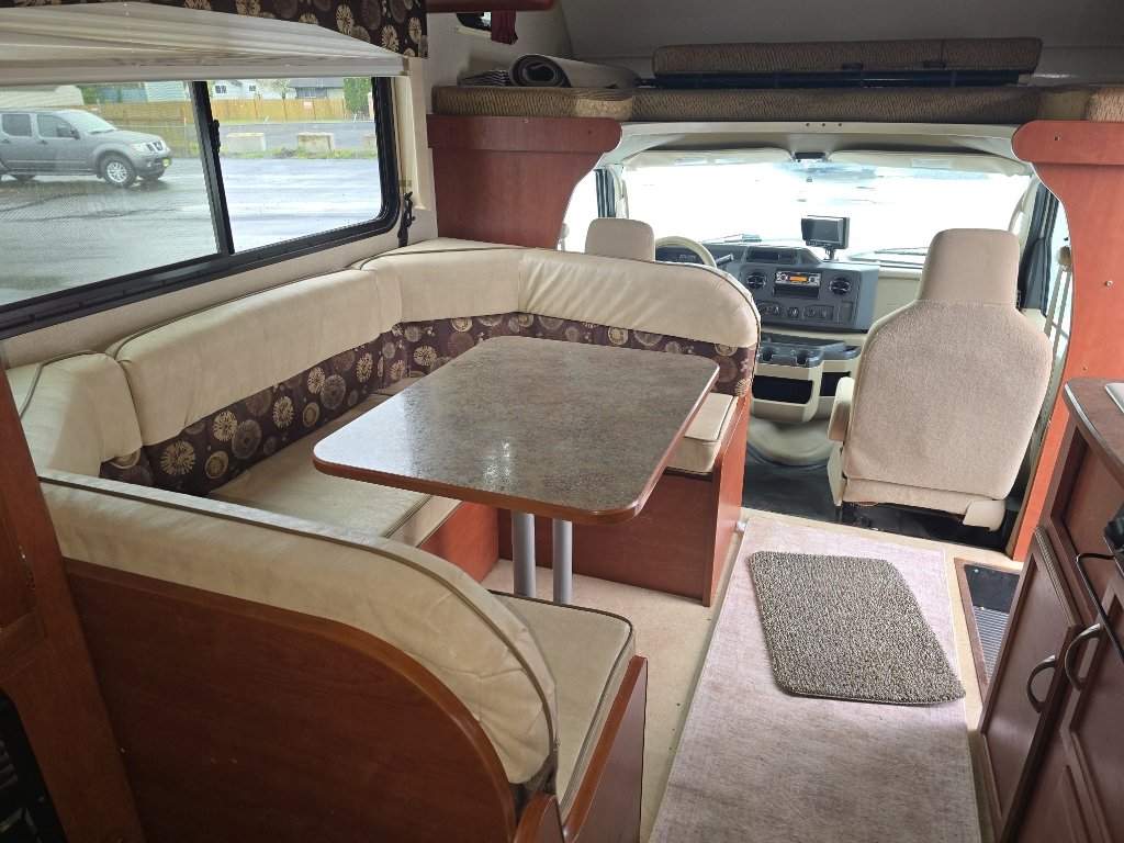 Used 2014 Ford E-350 and Econoline 350 Super Duty RWD image 33