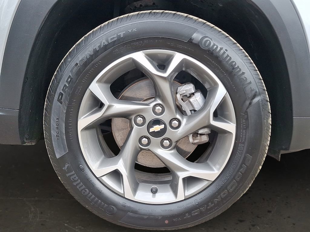 Used 2024 Chevrolet Trax LT w/ Driver Confidence Package image 9