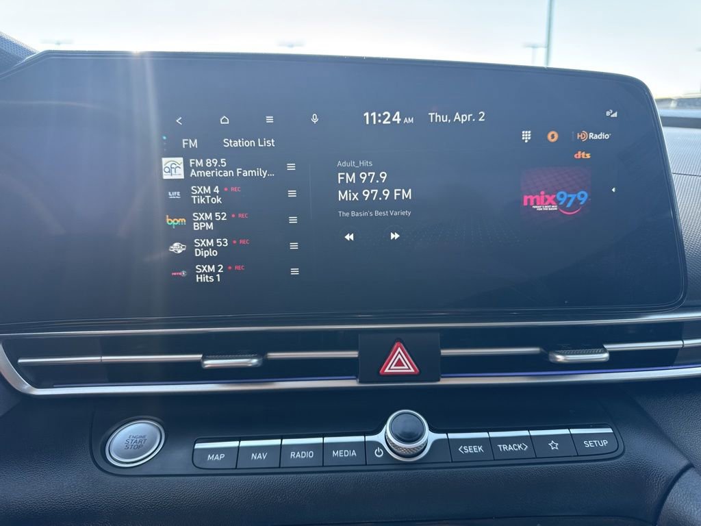Used 2025 Hyundai Elantra SEL FWD image 16