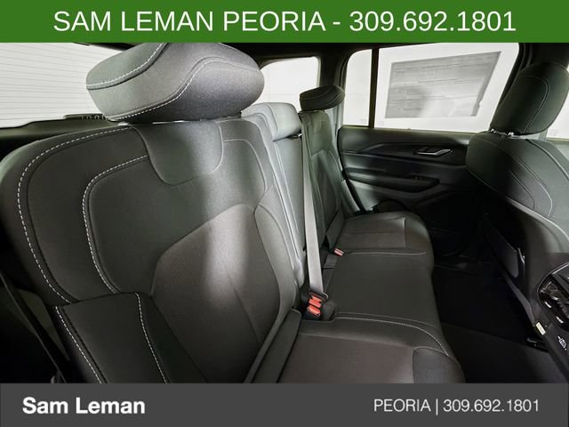 New 2025 Jeep Grand Cherokee Laredo w/ Luxury Tech Group I AWD/4WD image 26