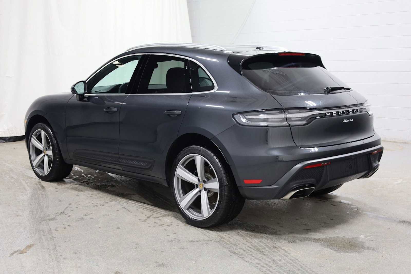 New 2026 Porsche Macan image 3