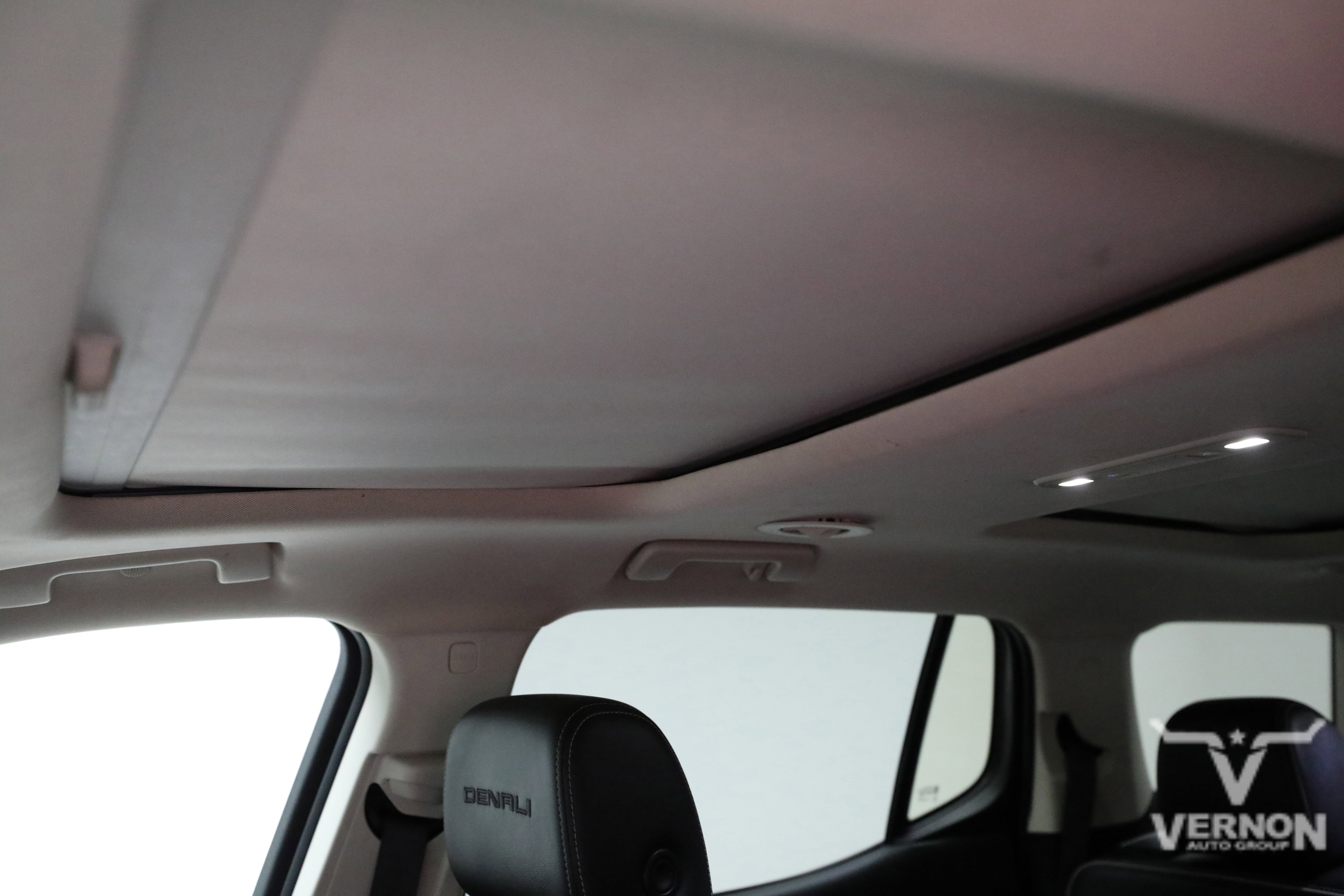 Used 2022 GMC Acadia Denali w/ Denali Ultimate Package image 14