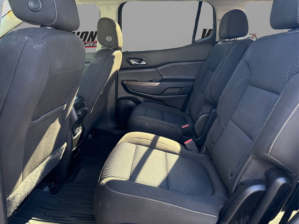 Used 2023 GMC Acadia SLE w/ Driver Convenience Package image 10