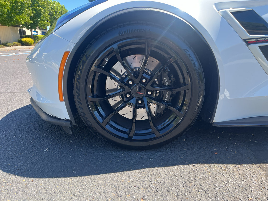 Used 2018 Chevrolet Corvette Grand Sport RWD image 11