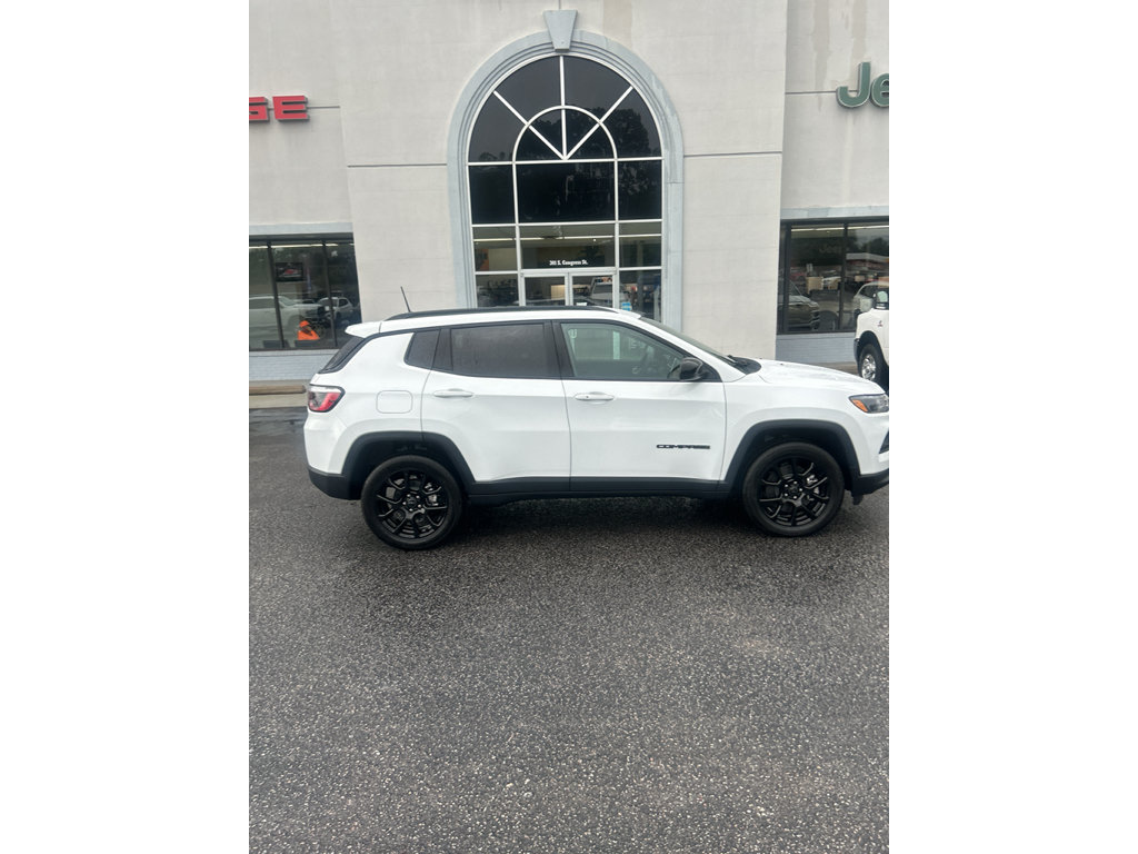 New 2026 Jeep Compass Latitude AWD/4WD image 1