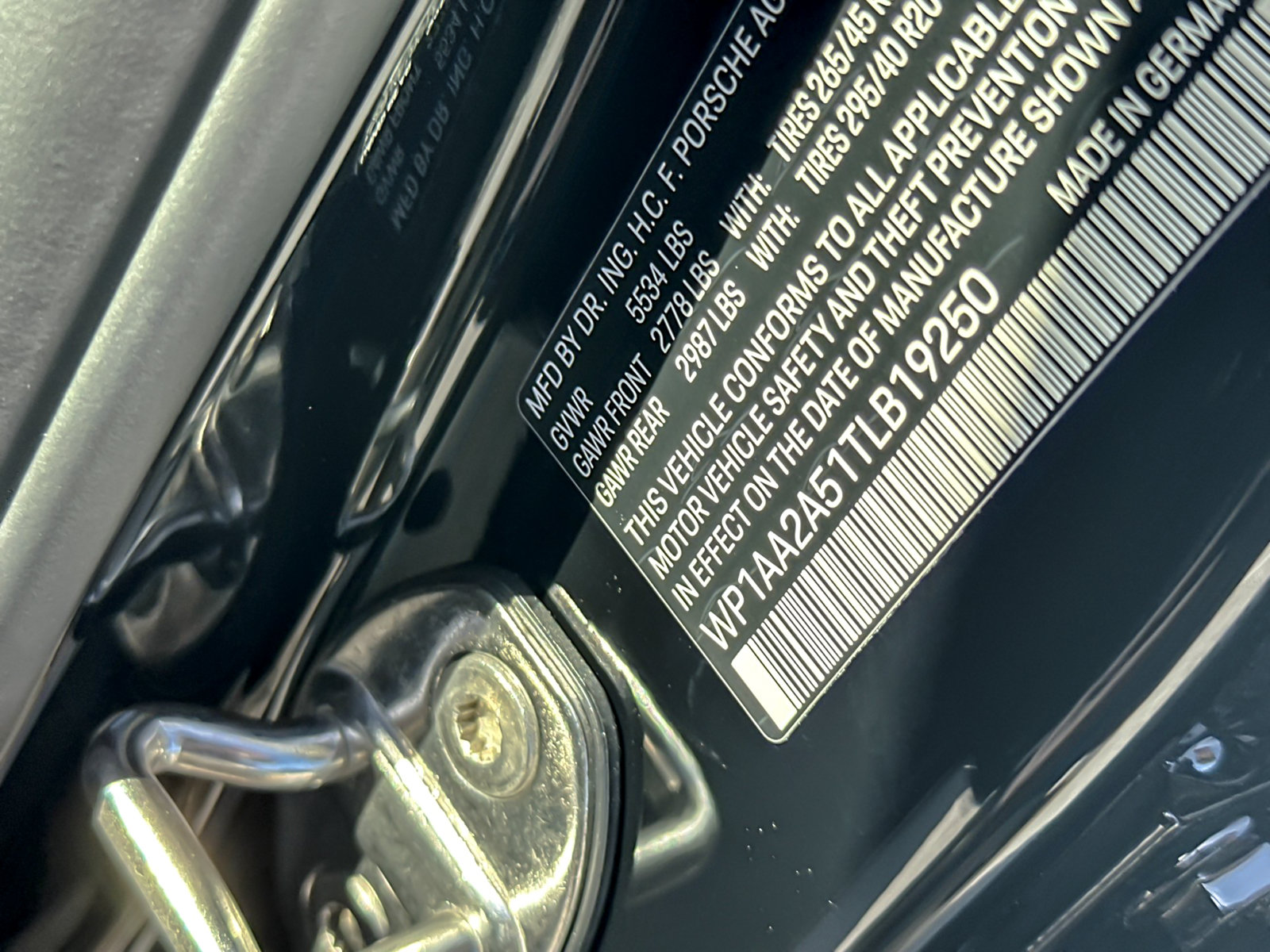 New 2026 Porsche Macan AWD/4WD image 29