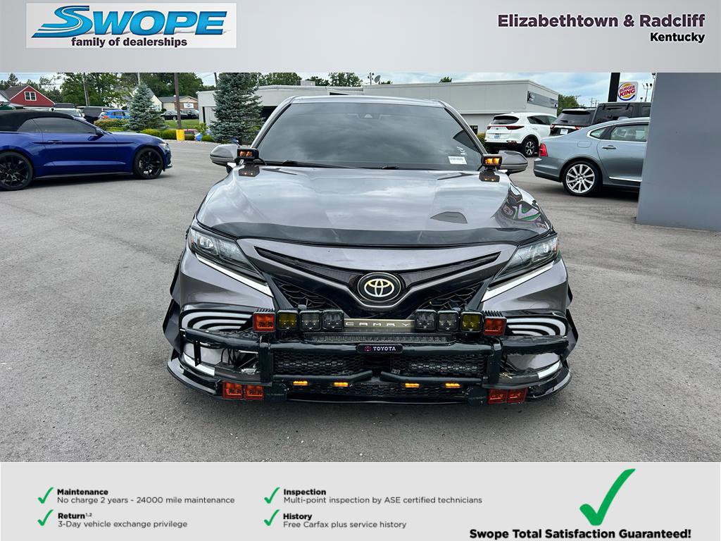 Used 2022 Toyota Camry SE image 3
