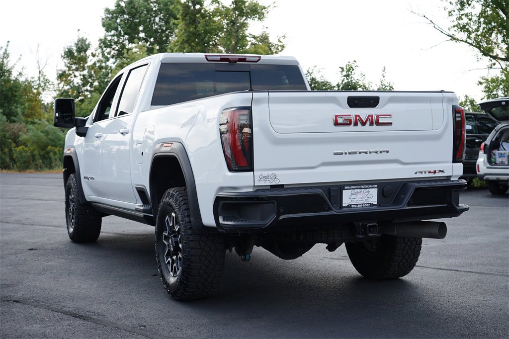 Used 2025 GMC Sierra 2500 AT4X image 5