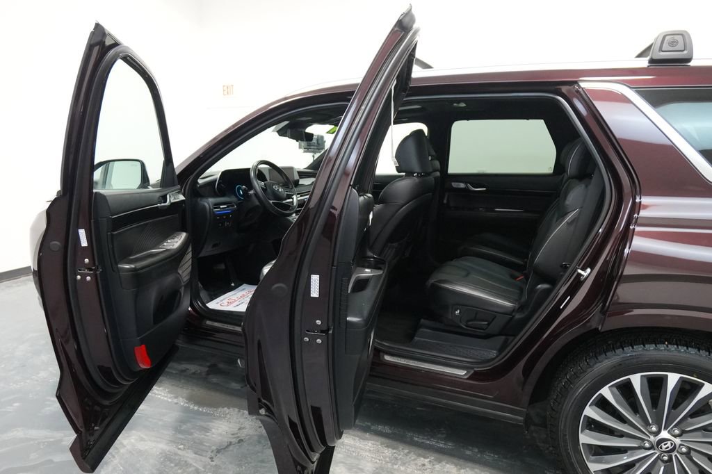 Used 2024 Hyundai Palisade Calligraphy image 25