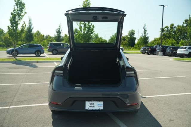 Used 2025 Toyota Prius Plug-In Hybrid FWD image 16