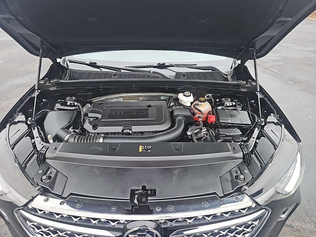 Used 2023 Buick Envision Avenir image 2