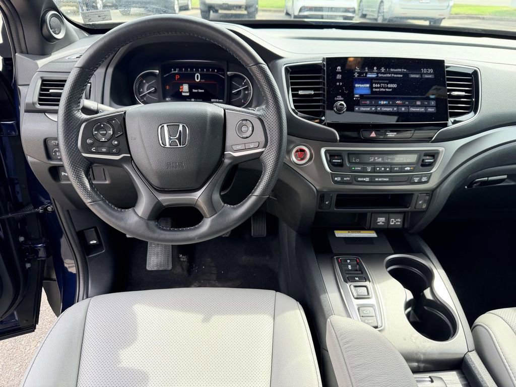 Used 2023 Honda Passport EX-L image 2
