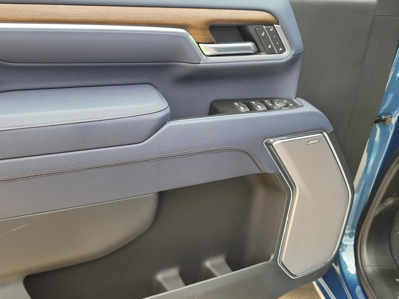 New 2026 Chevrolet Silverado 2500 High Country w/ High Country Premium Package AWD/4WD image 15