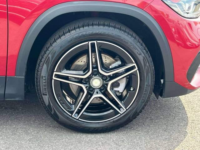 Used 2021 Mercedes-Benz GLA 250 4MATIC w/ AMG Line Exterior image 8