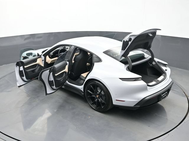 New 2026 Porsche Taycan RWD image 30