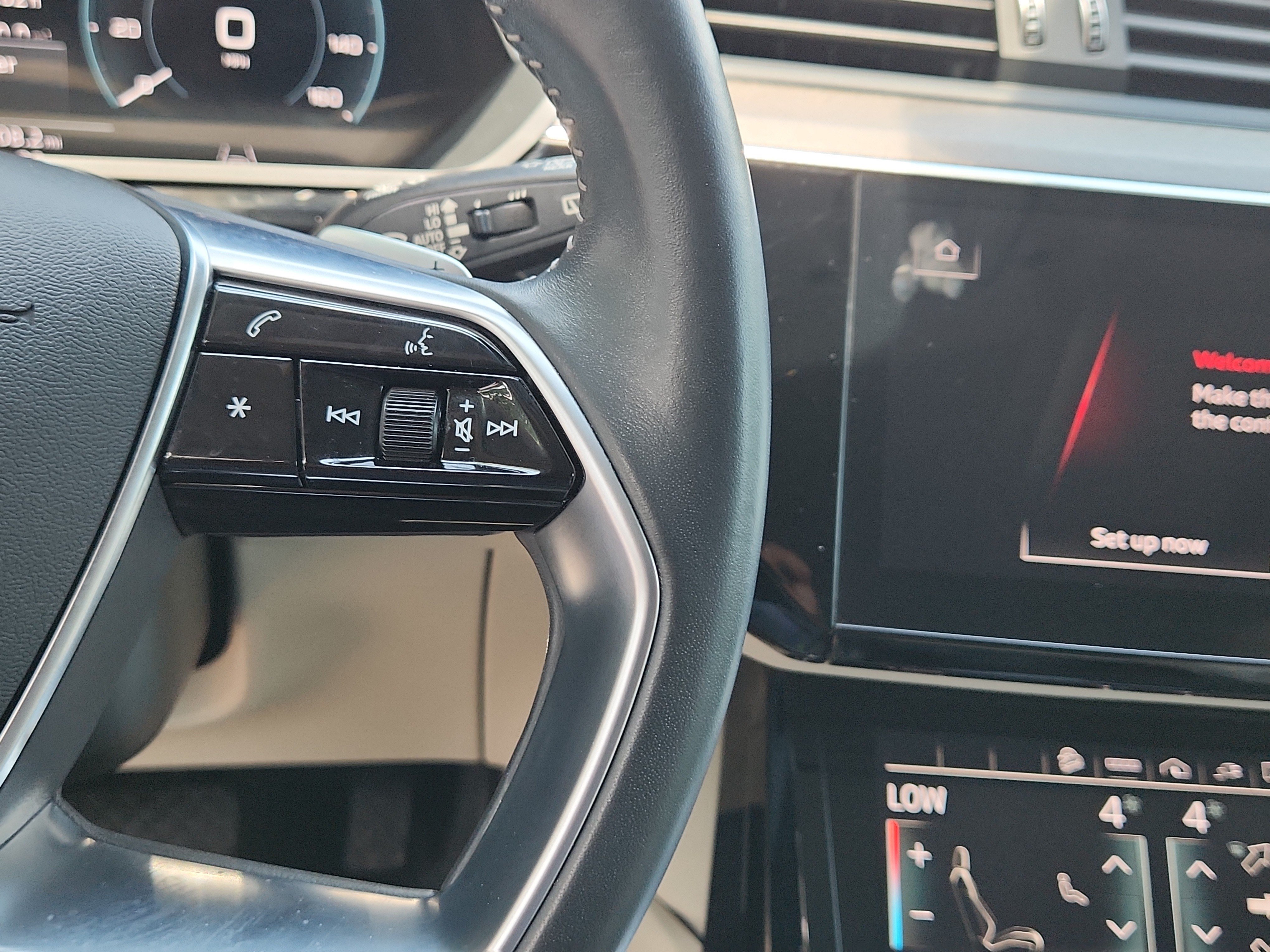 Used 2021 Audi e-tron Premium w/ Convenience Plus Package AWD/4WD image 22
