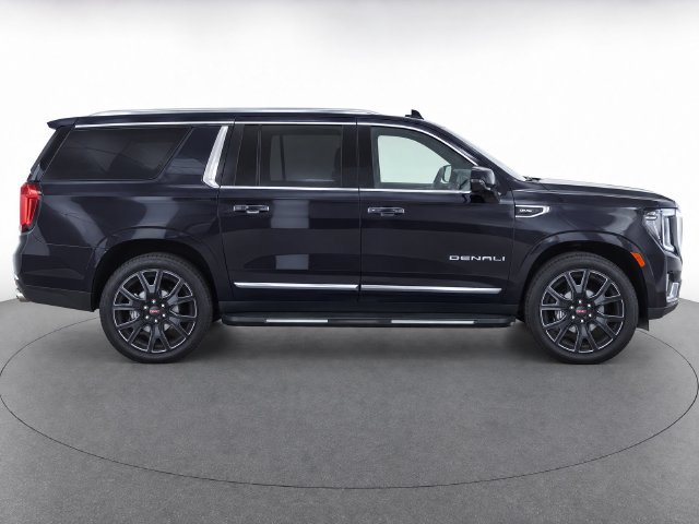 Used 2023 GMC Yukon XL Denali w/ Max Trailering Package AWD/4WD image 8