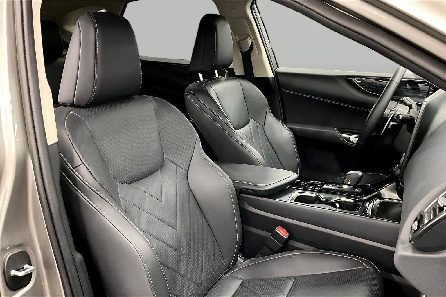 Used 2026 Lexus NX 450h+ AWD w/ Accessory Package (Z2) image 9