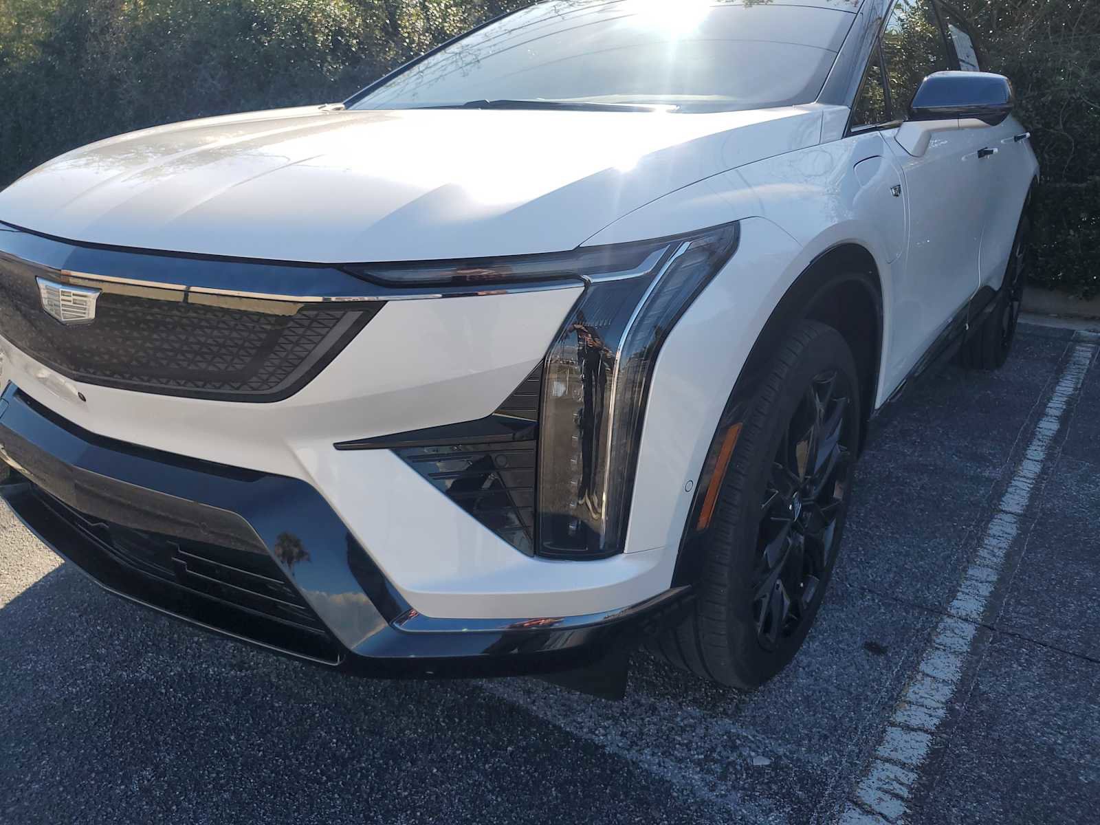 New 2025 Cadillac Optiq Sport 2 w/ LPO, ONYX Package image 9