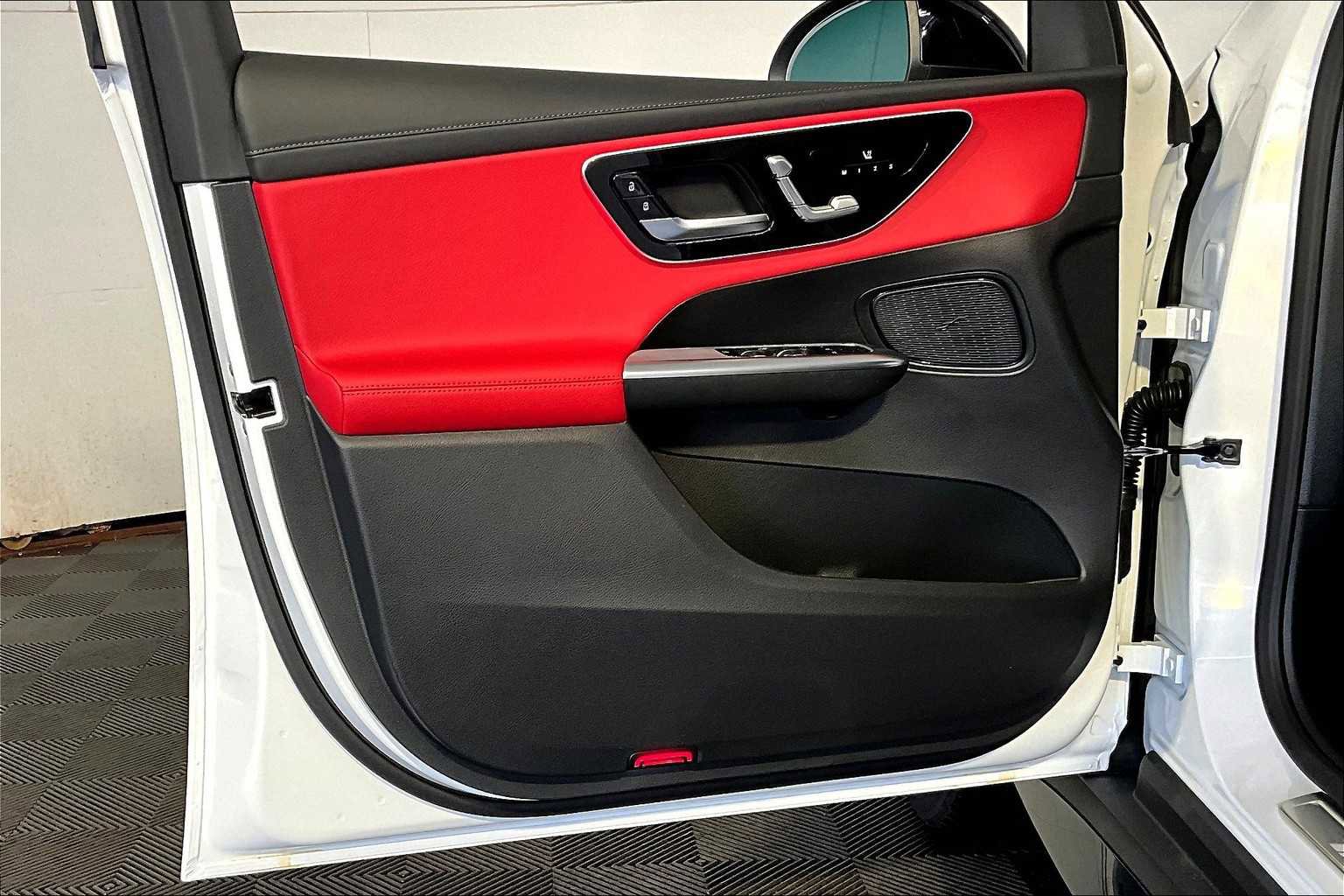 New 2026 Mercedes-Benz GLC 43 AMG 4MATIC image 11