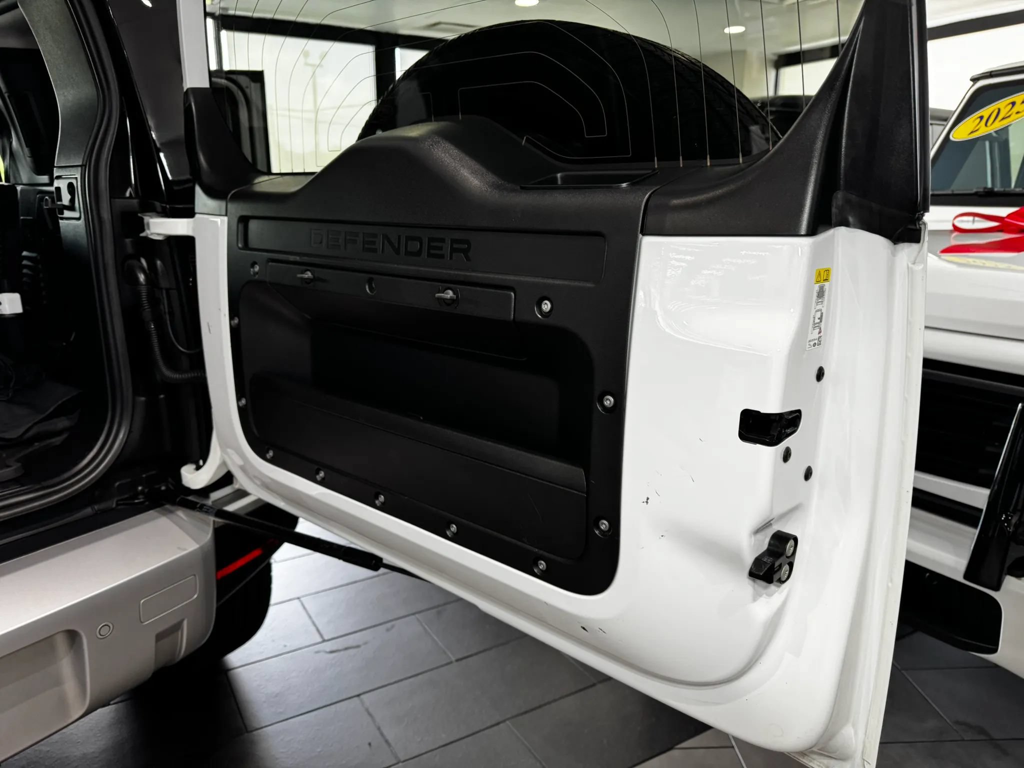 Used 2020 Land Rover Defender 110 HSE AWD/4WD image 51