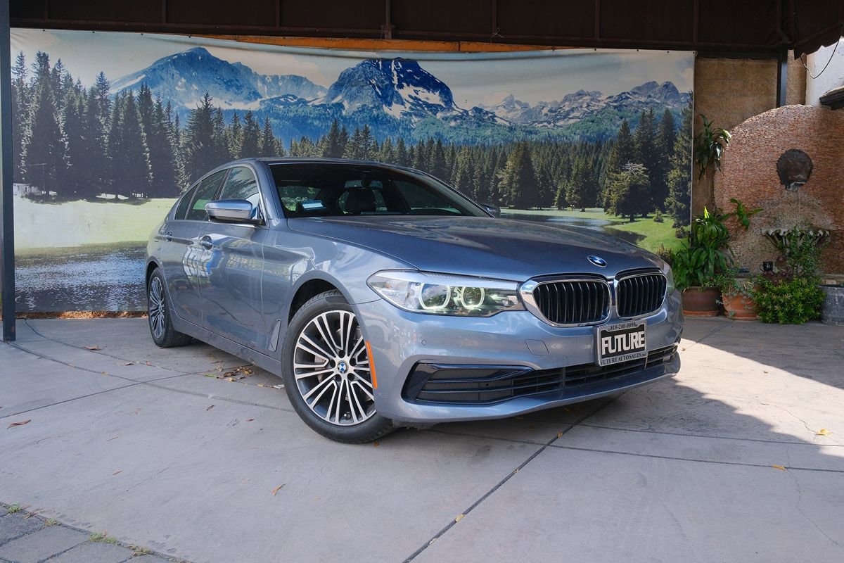 Used 2019 BMW 530i w/ Convenience Package RWD image 3