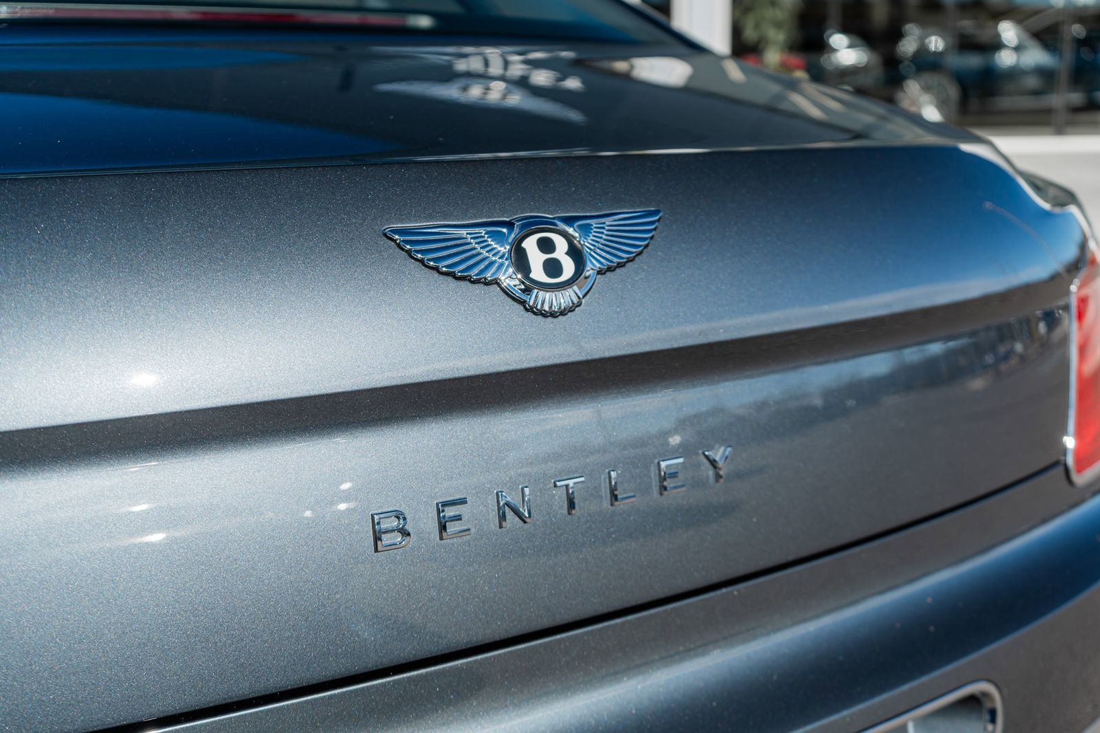 Certified 2026 Bentley Flying Spur Plug-In Hybrid image 10