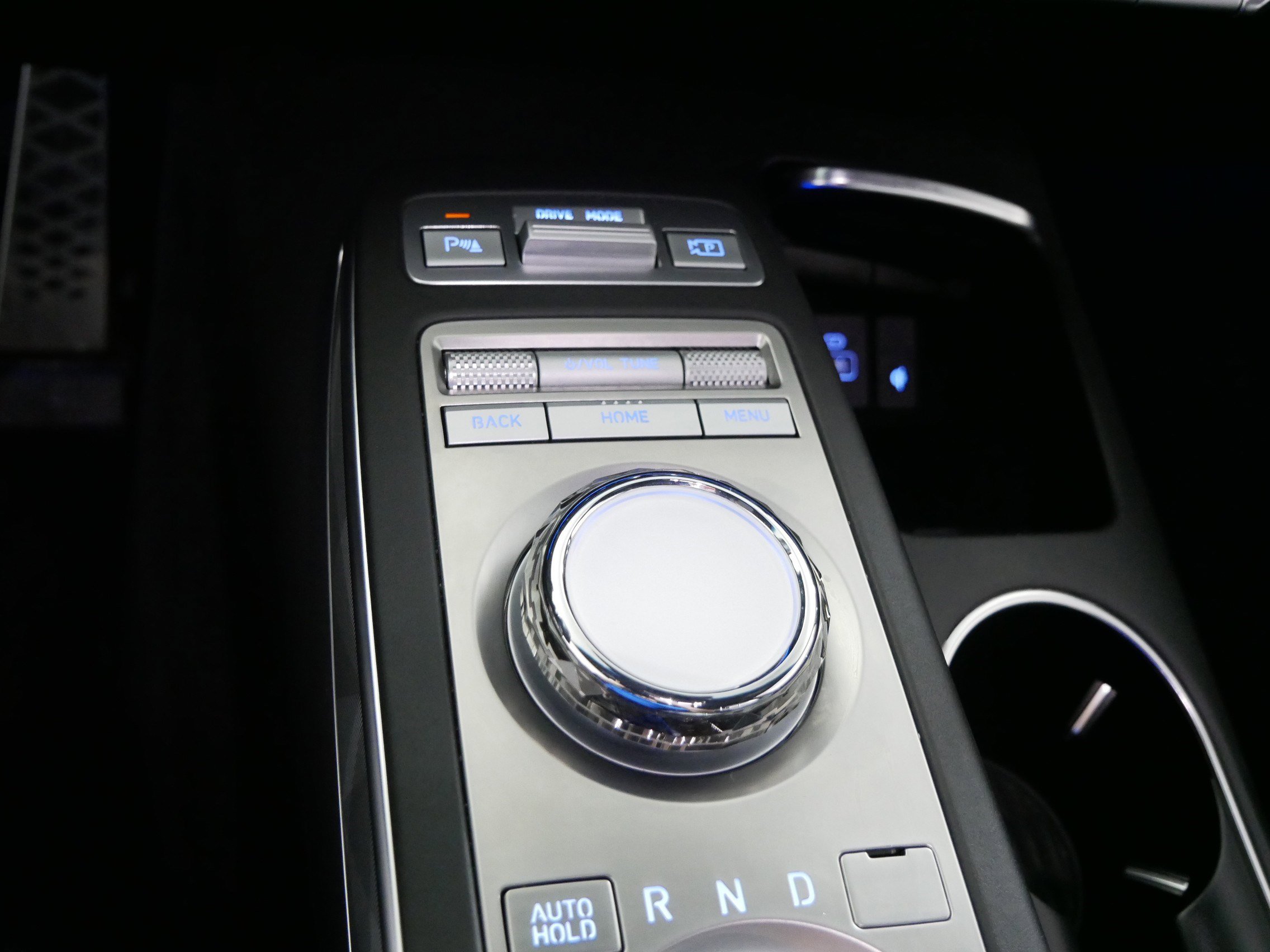 Certified 2025 Genesis GV70 3.5T Sport w/ Sport Advanced Package image 30