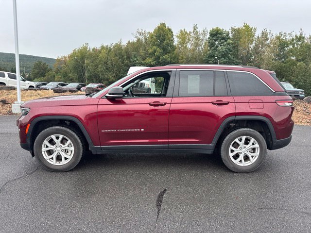 Used 2023 Jeep Grand Cherokee Limited AWD/4WD image 8