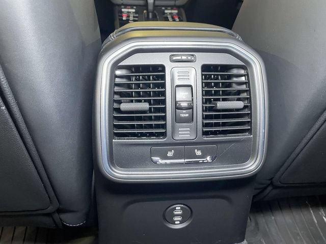 Certified 2026 Porsche Macan AWD/4WD image 25
