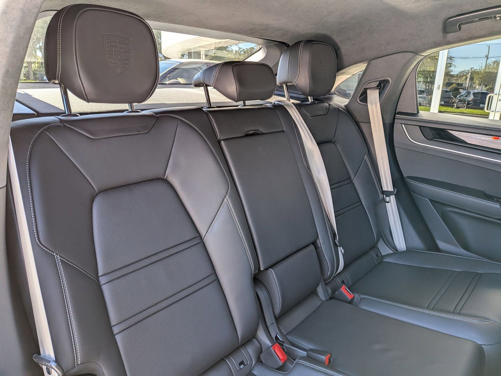 Certified 2025 Porsche Cayenne GTS image 25