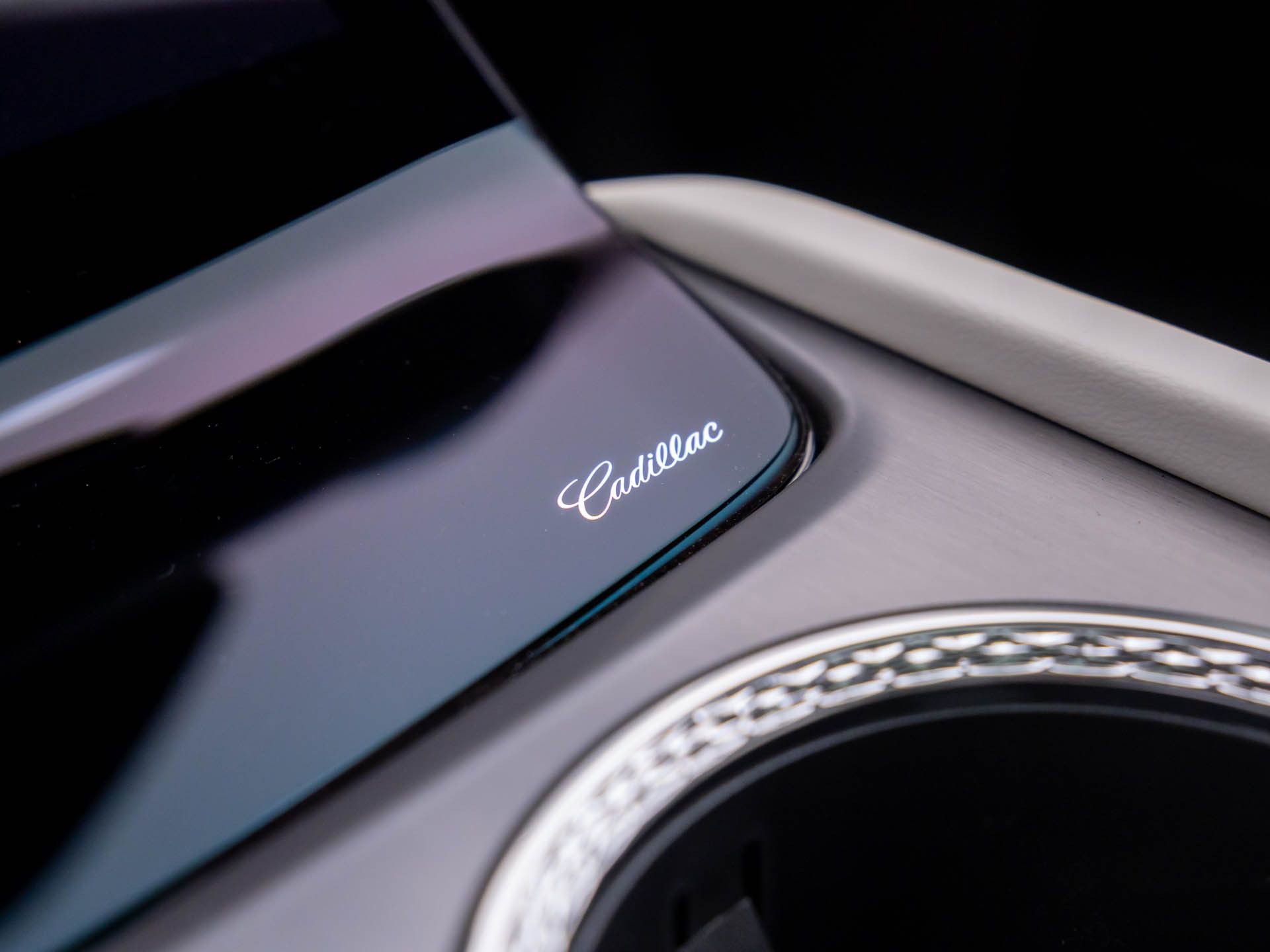 New 2026 Cadillac Vistiq Luxury w/ LPO, Floor Liner Package image 29