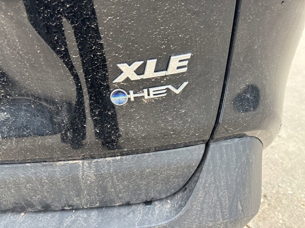 Used 2025 Toyota RAV4 XLE image 22