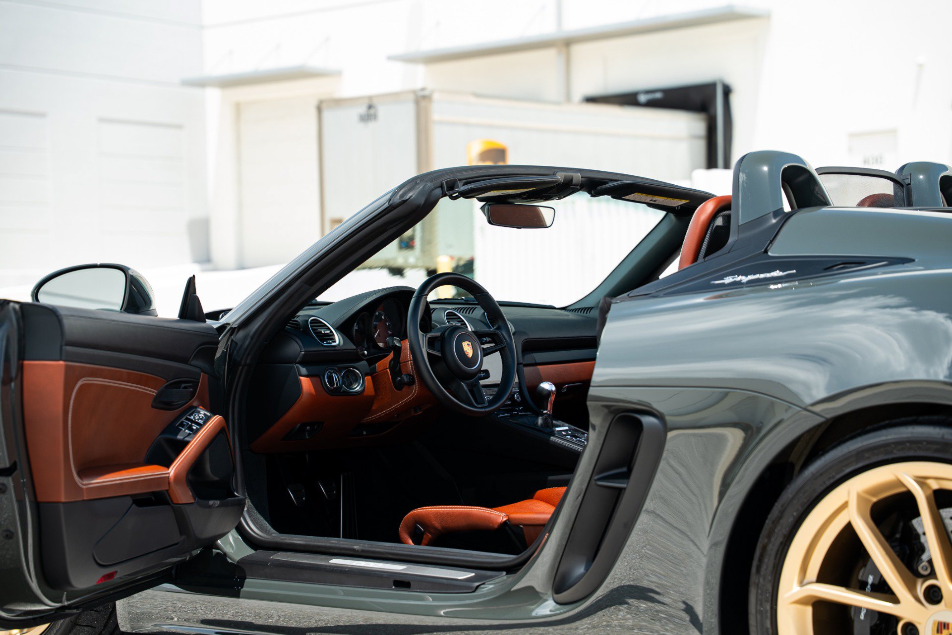 Used 2023 Porsche 718 Boxster Spyder RWD image 15