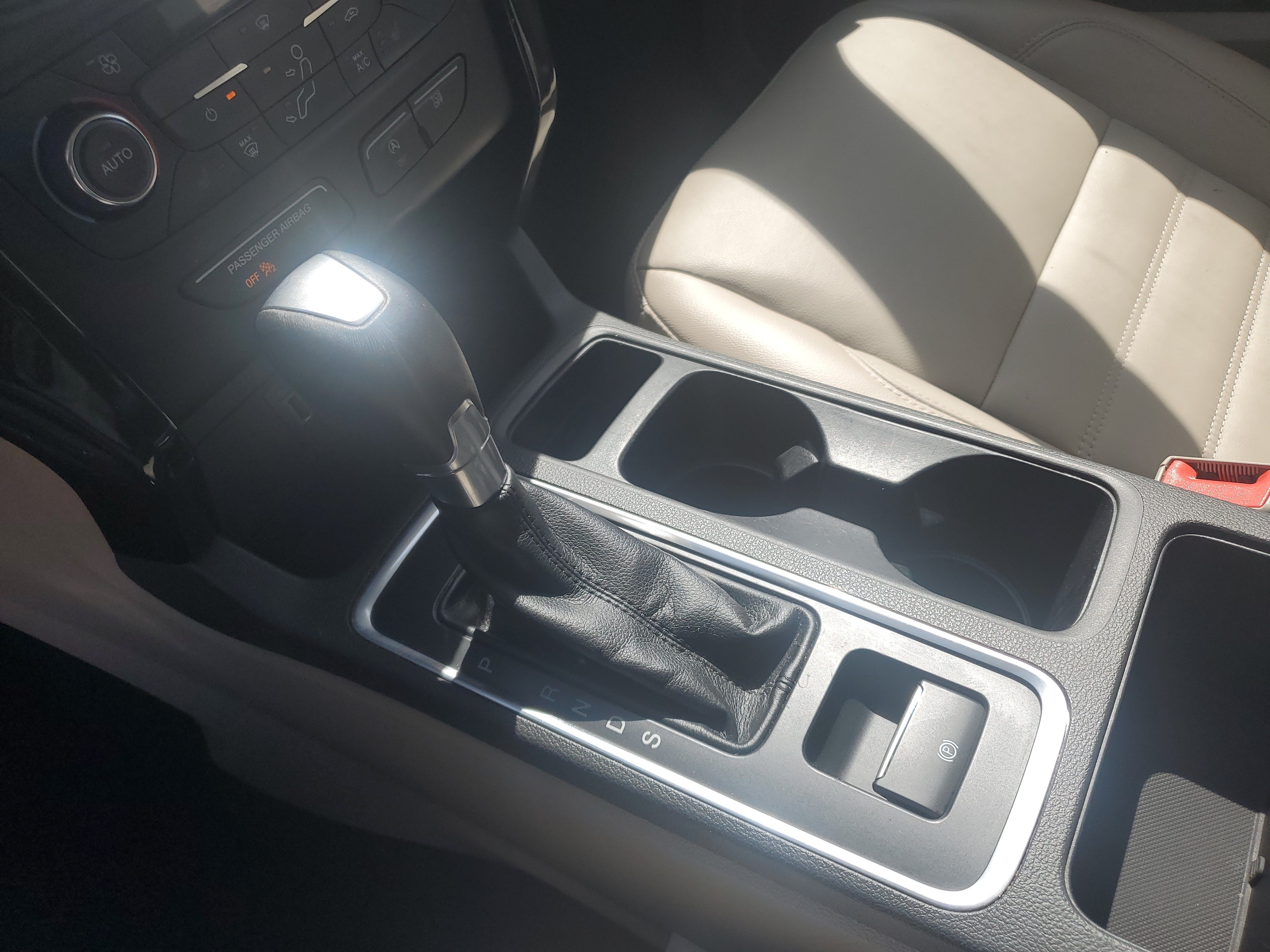 Used 2017 Ford Escape Titanium FWD image 20
