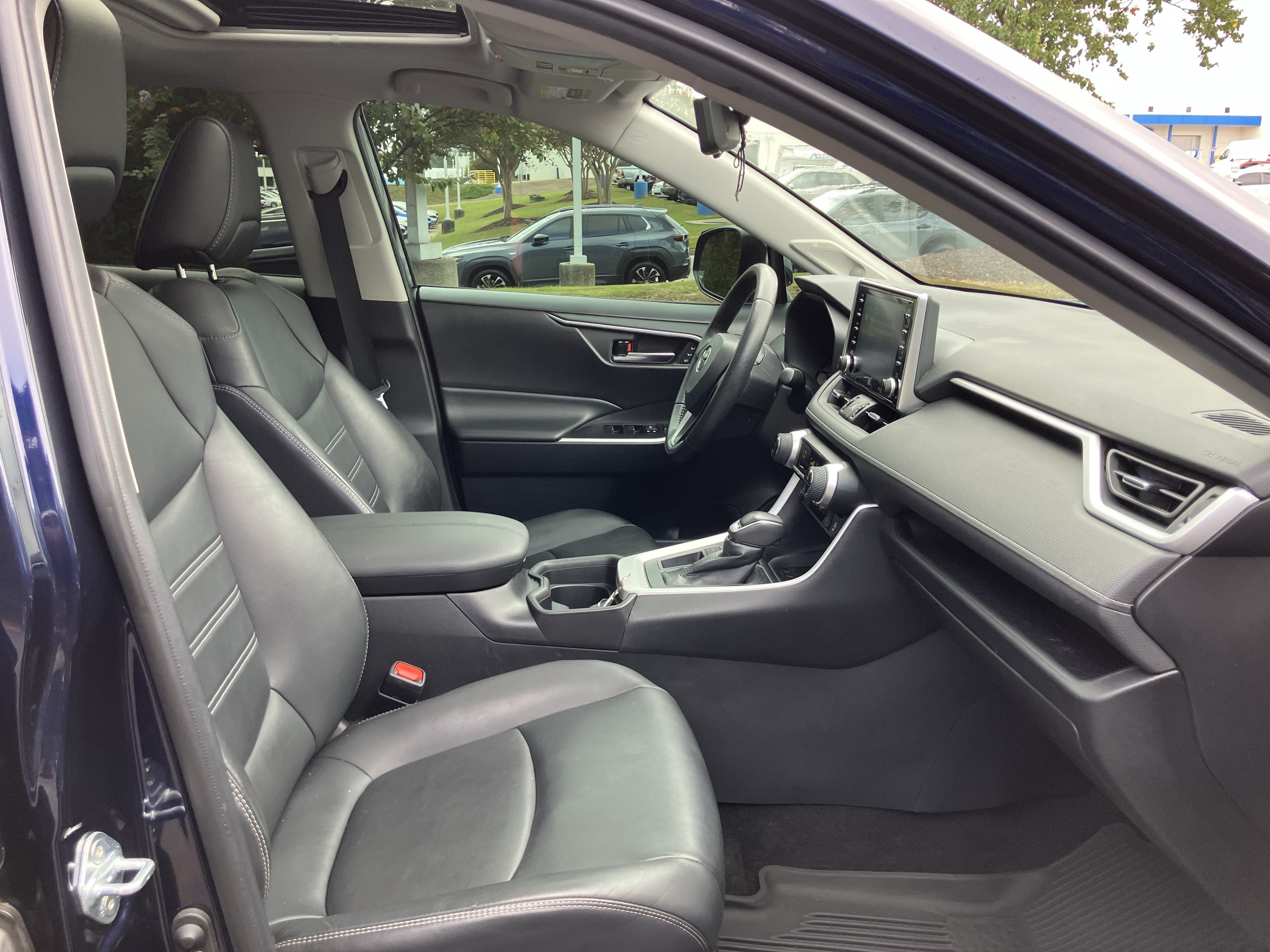 Used 2021 Toyota RAV4 XLE Premium FWD image 35
