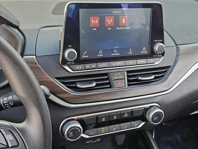 Used 2024 Nissan Altima 2.5 SV image 12