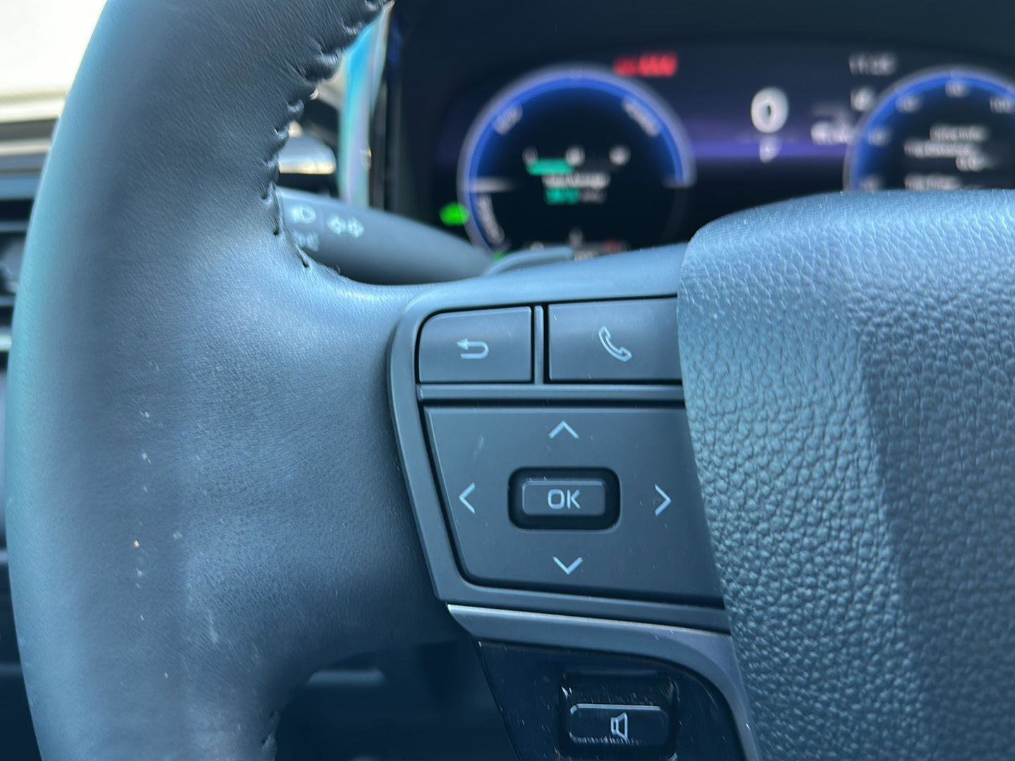 Used 2025 Toyota Camry XSE FWD image 31