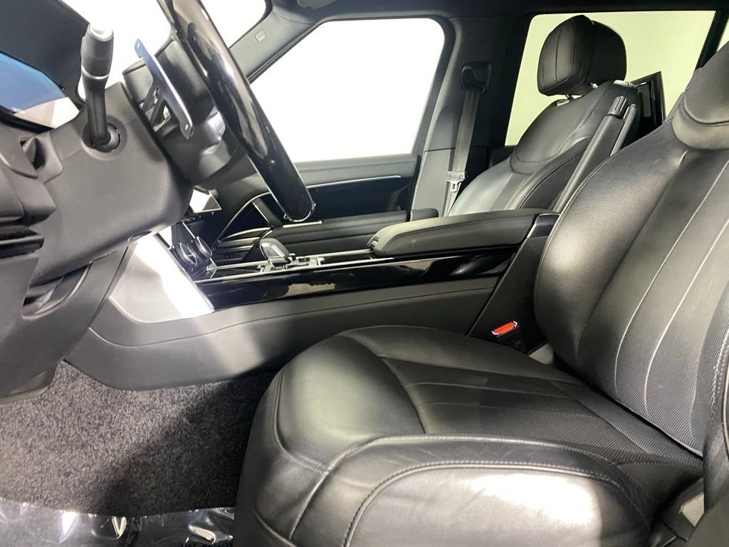 Used 2023 Land Rover Range Rover Long Wheelbase SE AWD/4WD image 17