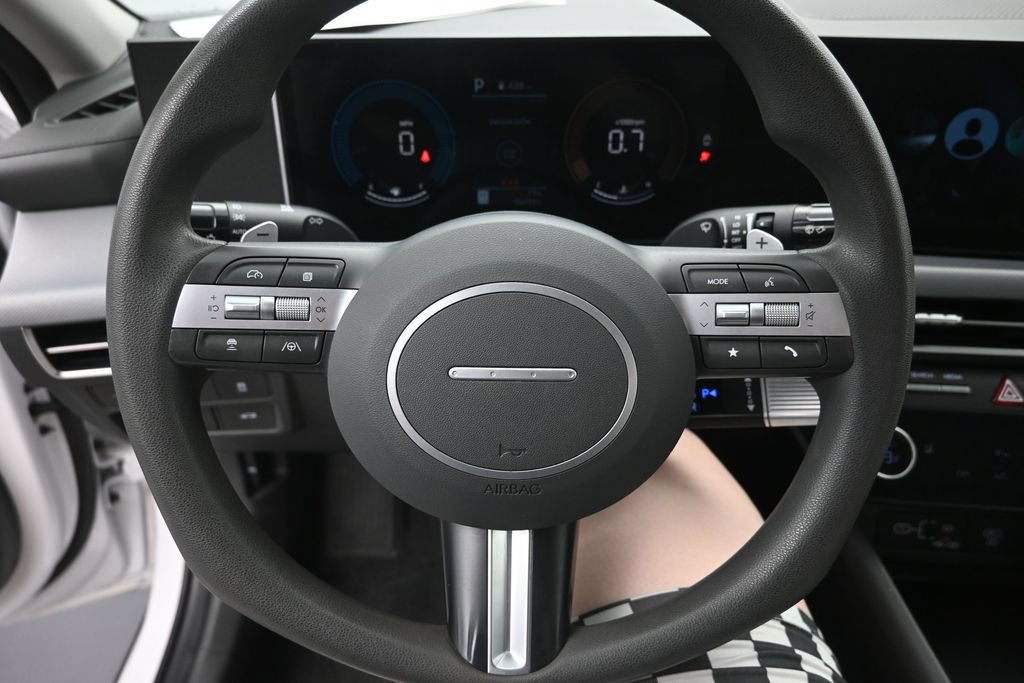 Used 2025 Hyundai Sonata SEL FWD image 15