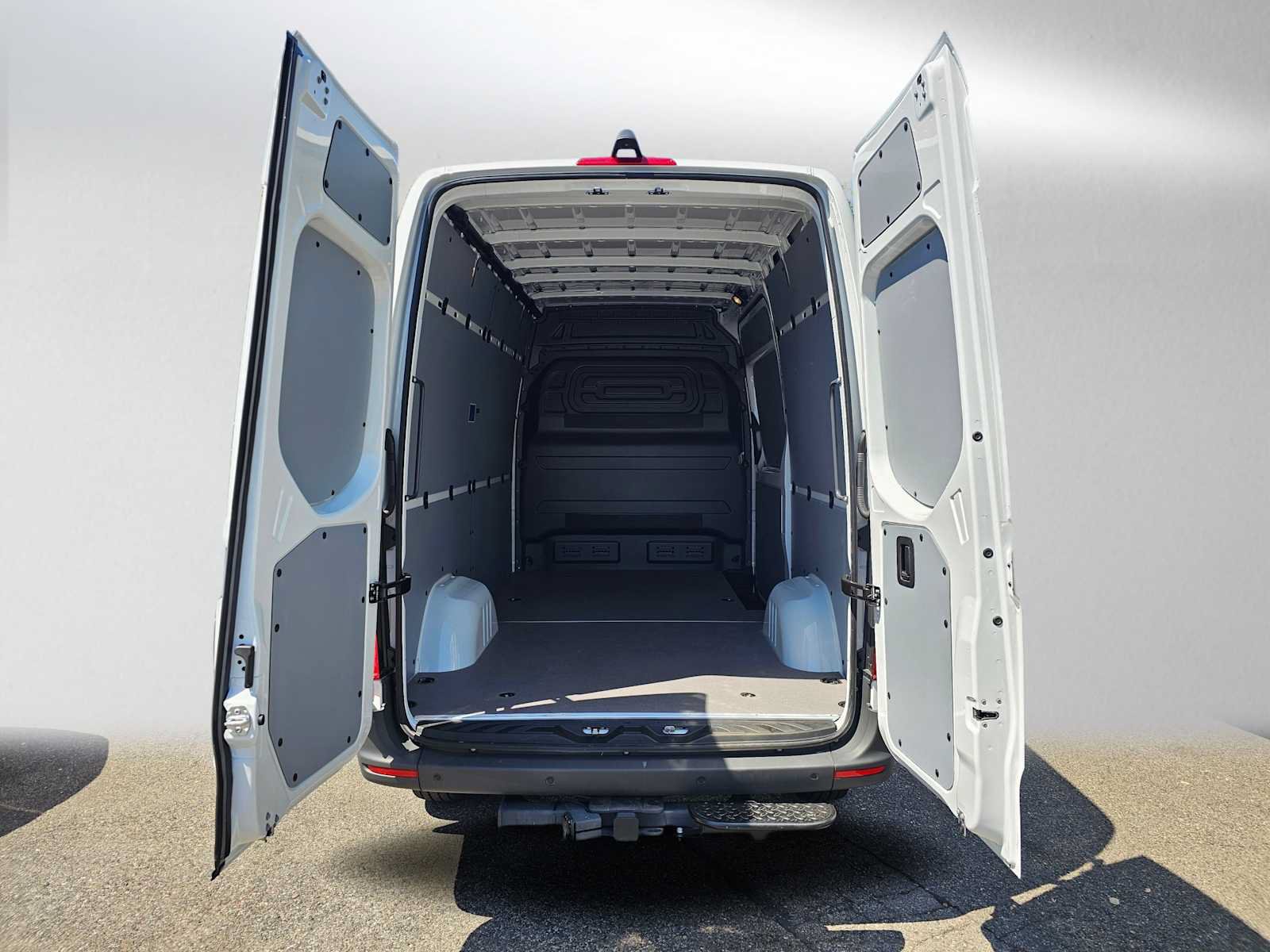 Used 2026 Mercedes-Benz Sprinter 2500 image 16