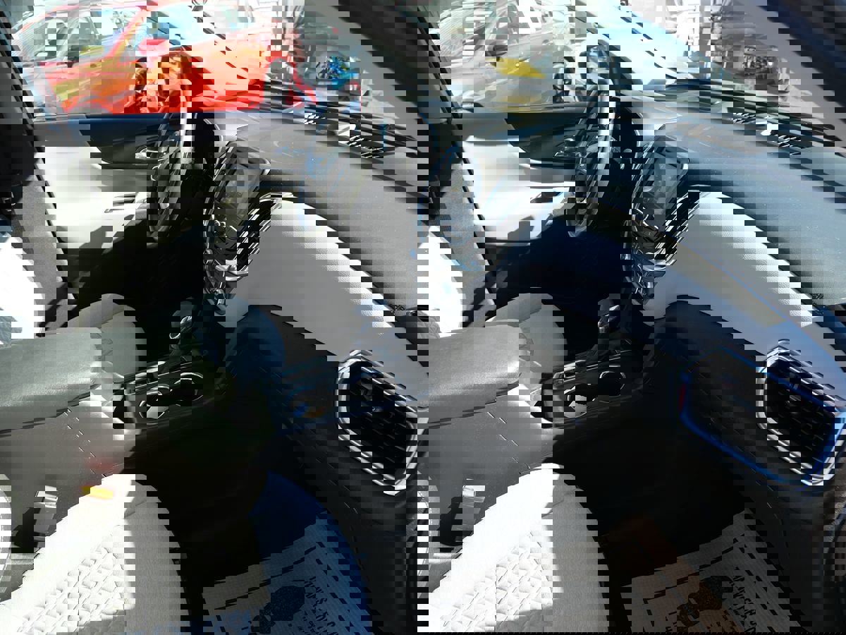 Used 2024 Chevrolet Equinox LS image 31