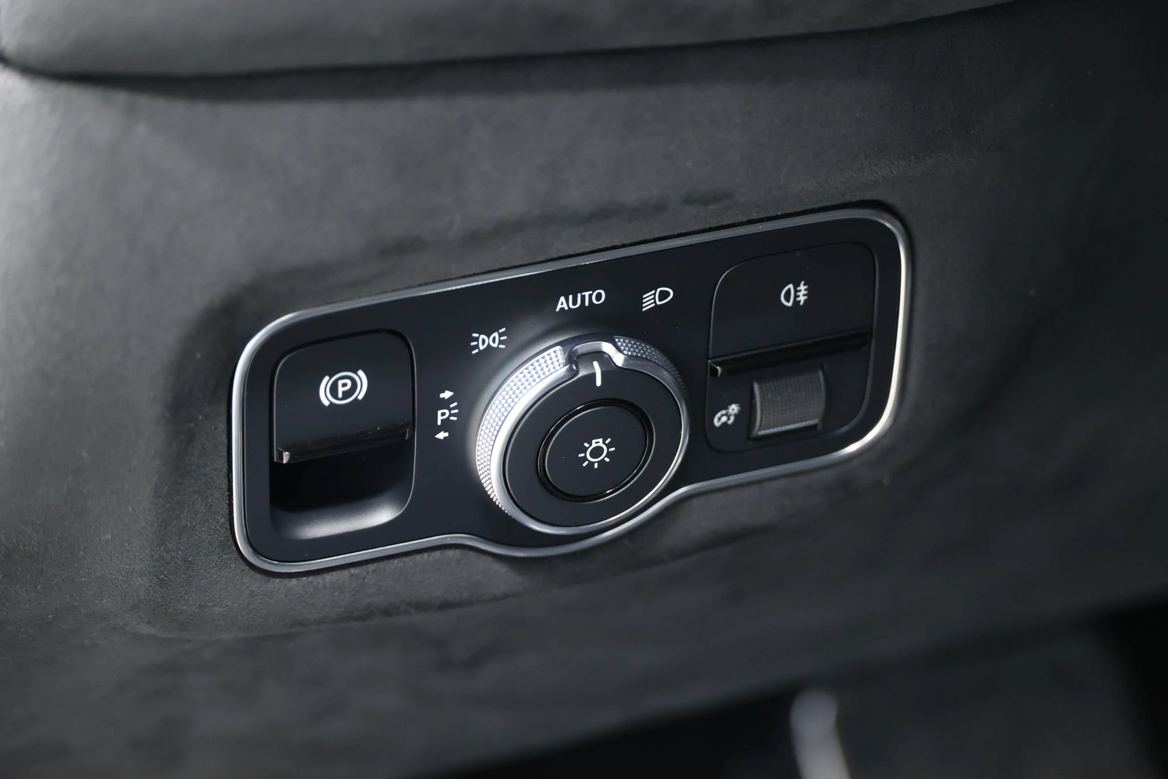 Used 2020 Aston Martin V8 Vantage Coupe RWD image 23