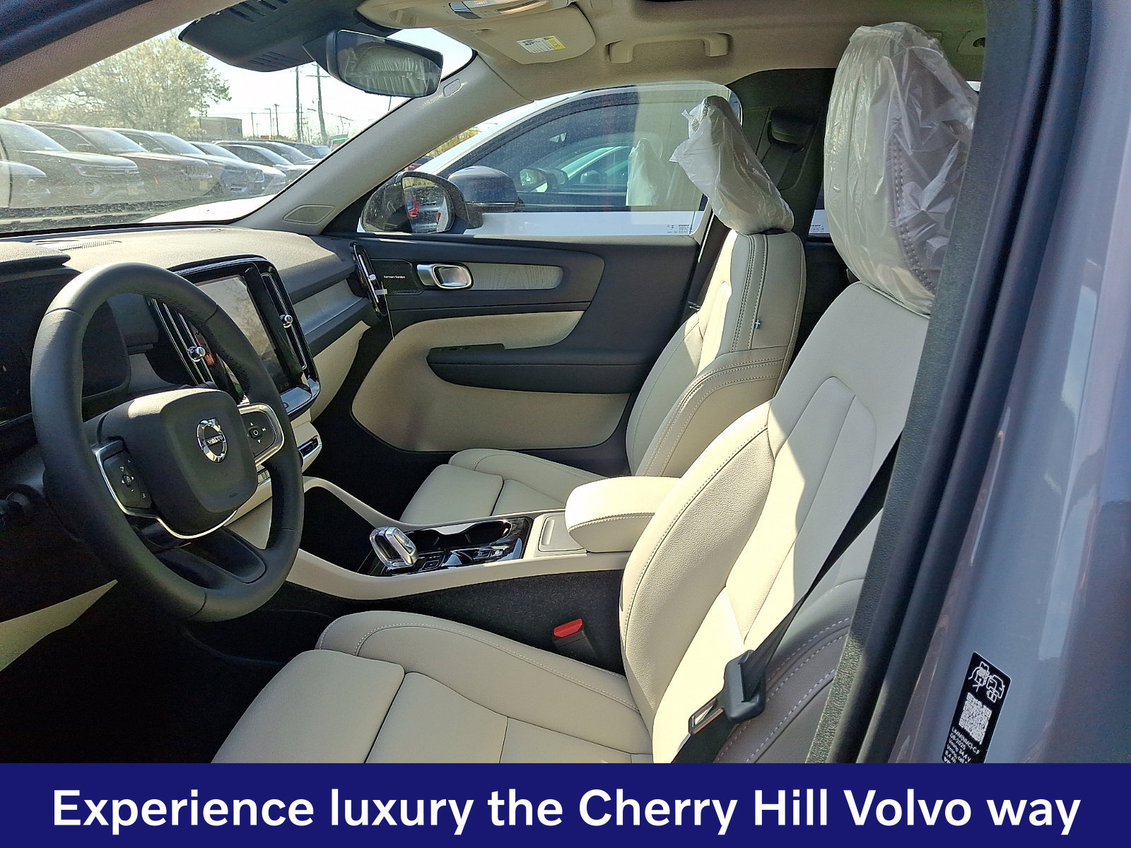New 2026 Volvo XC40 B5 Ultra w/ Climate Package AWD/4WD image 10