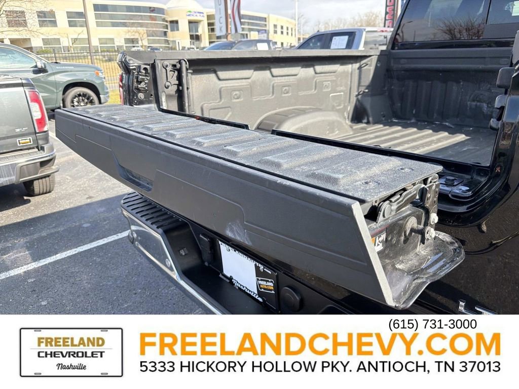 Used 2025 Chevrolet Silverado 2500 LTZ w/ LTZ Plus Package image 17