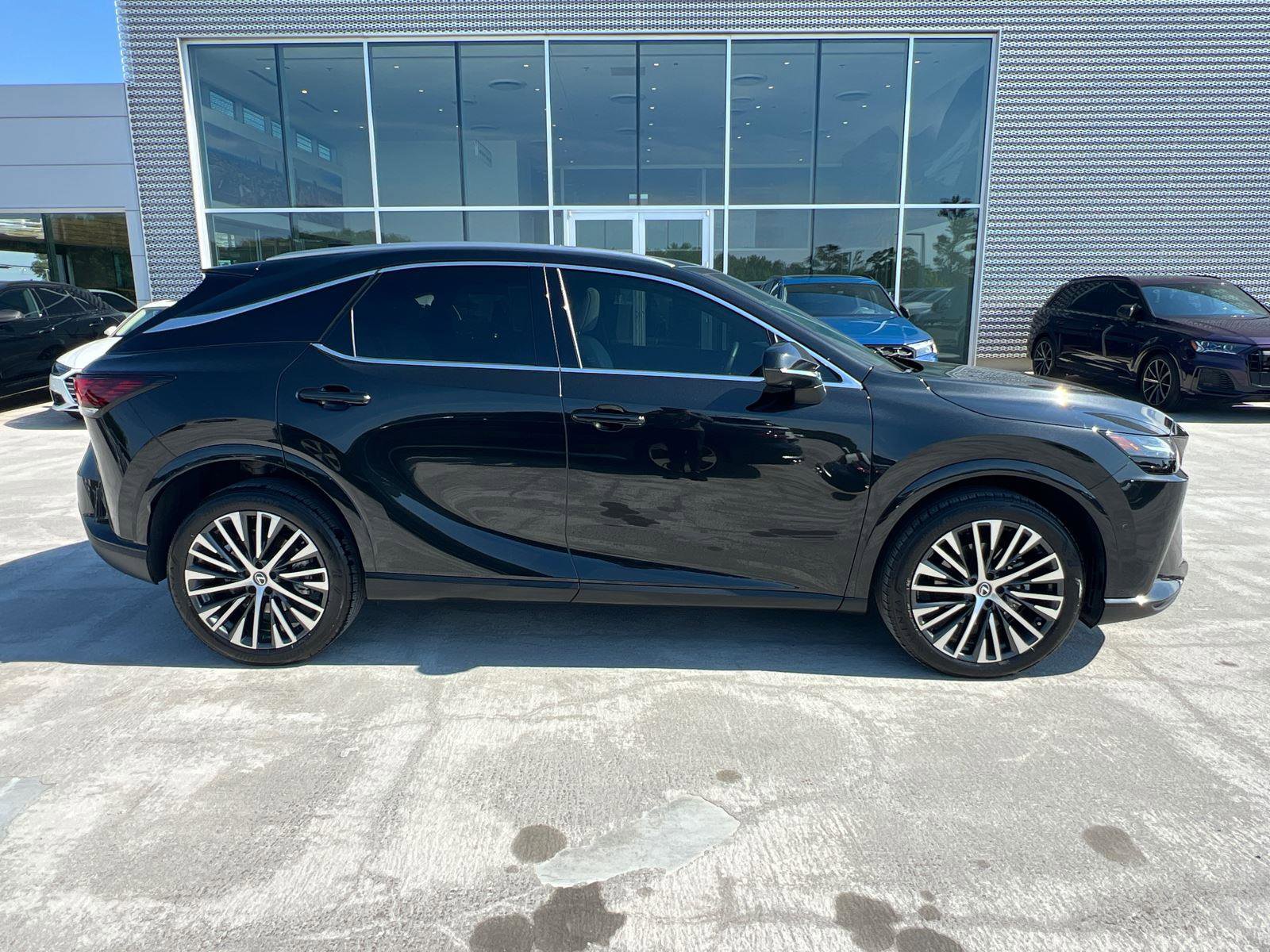 Used 2025 Lexus RX 350 Premium Plus w/ Convenience Package FWD image 4