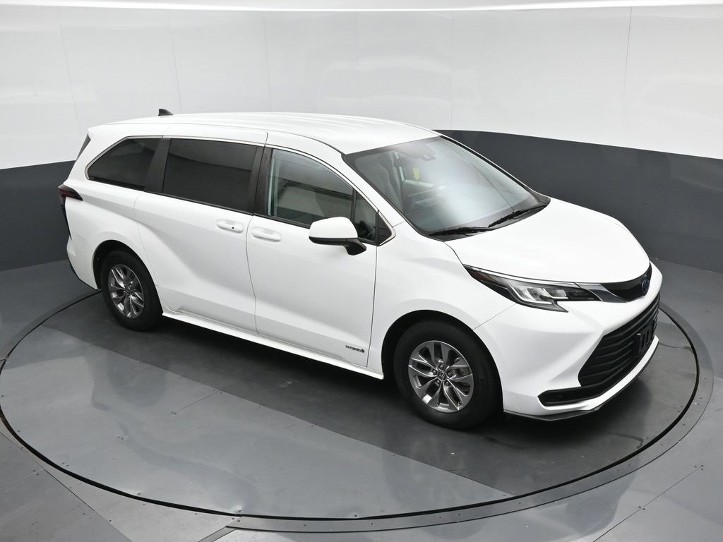 Used 2021 Toyota Sienna LE image 64