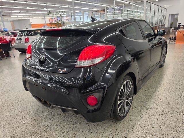 Used 2016 Hyundai Veloster Turbo FWD image 4