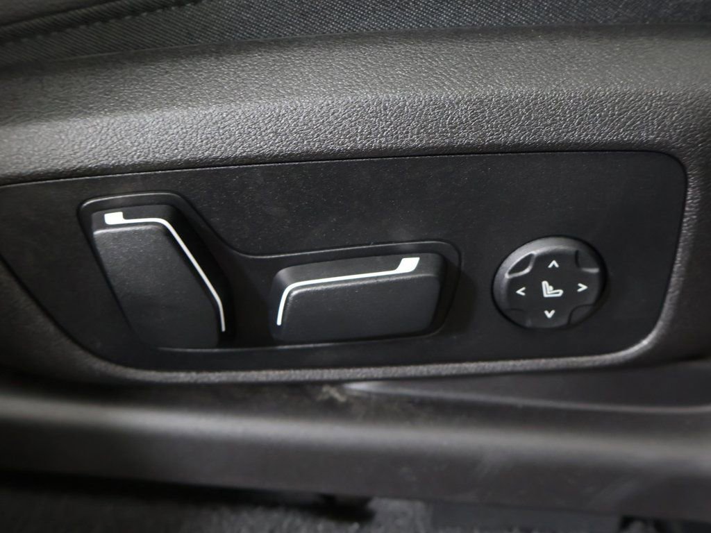 Used 2025 BMW X4 M40i w/ Premium Enhanced Package image 39